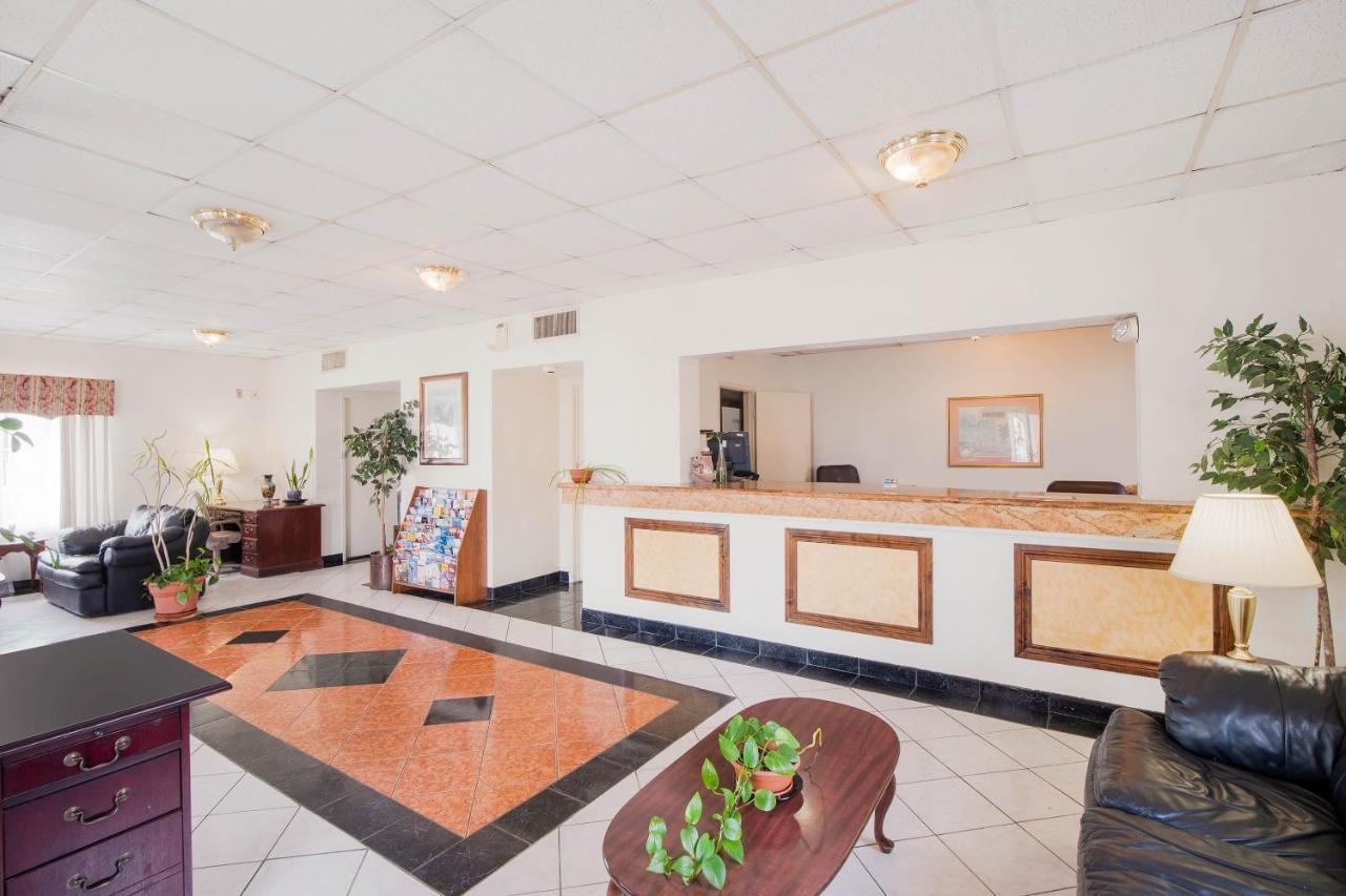 Hotel O Houston East Channelview I-10 المظهر الخارجي الصورة