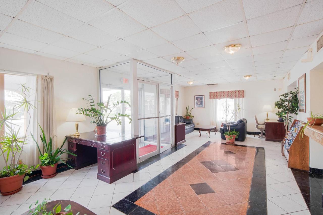 Hotel O Houston East Channelview I-10 المظهر الخارجي الصورة