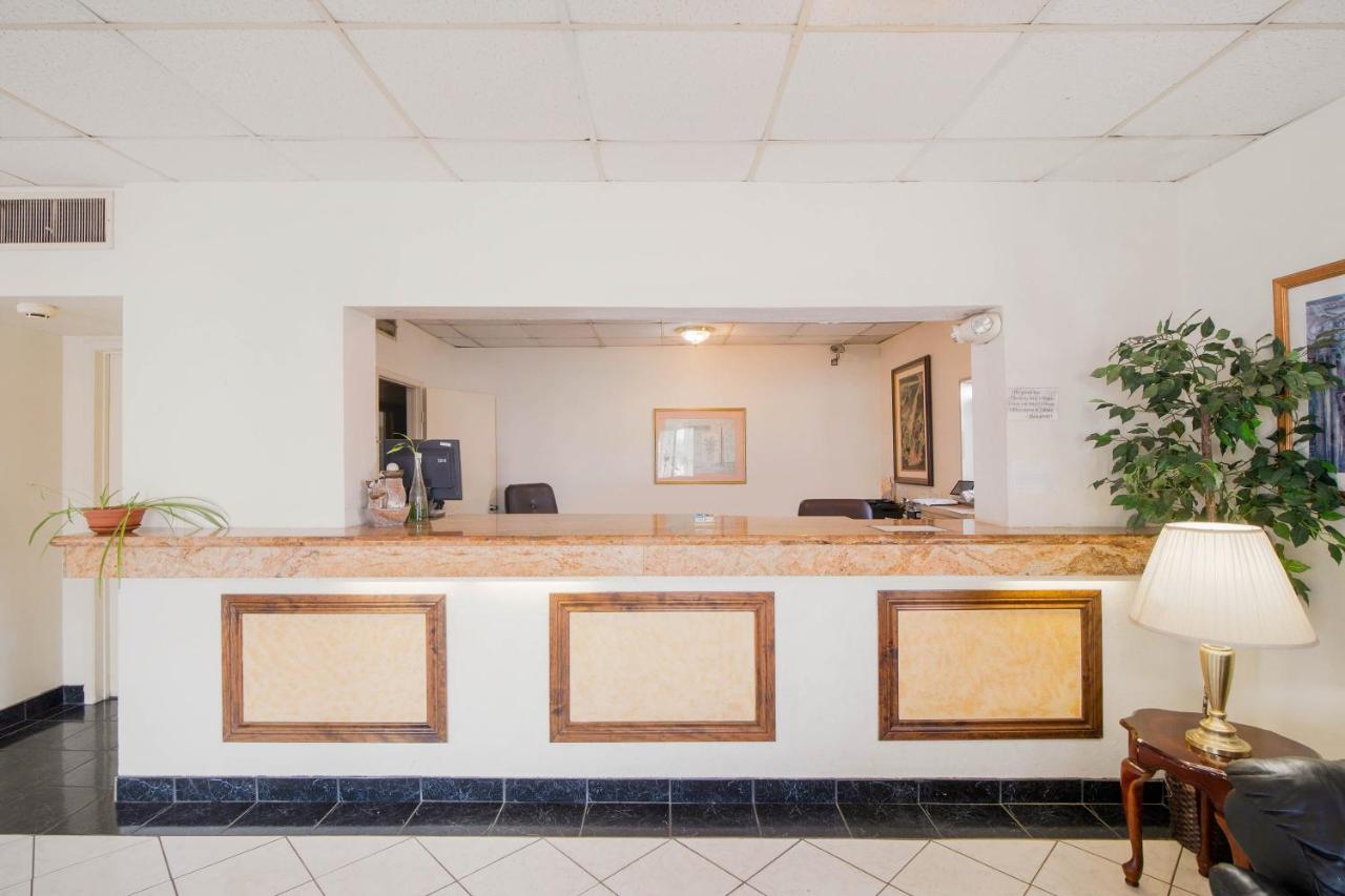 Hotel O Houston East Channelview I-10 المظهر الخارجي الصورة