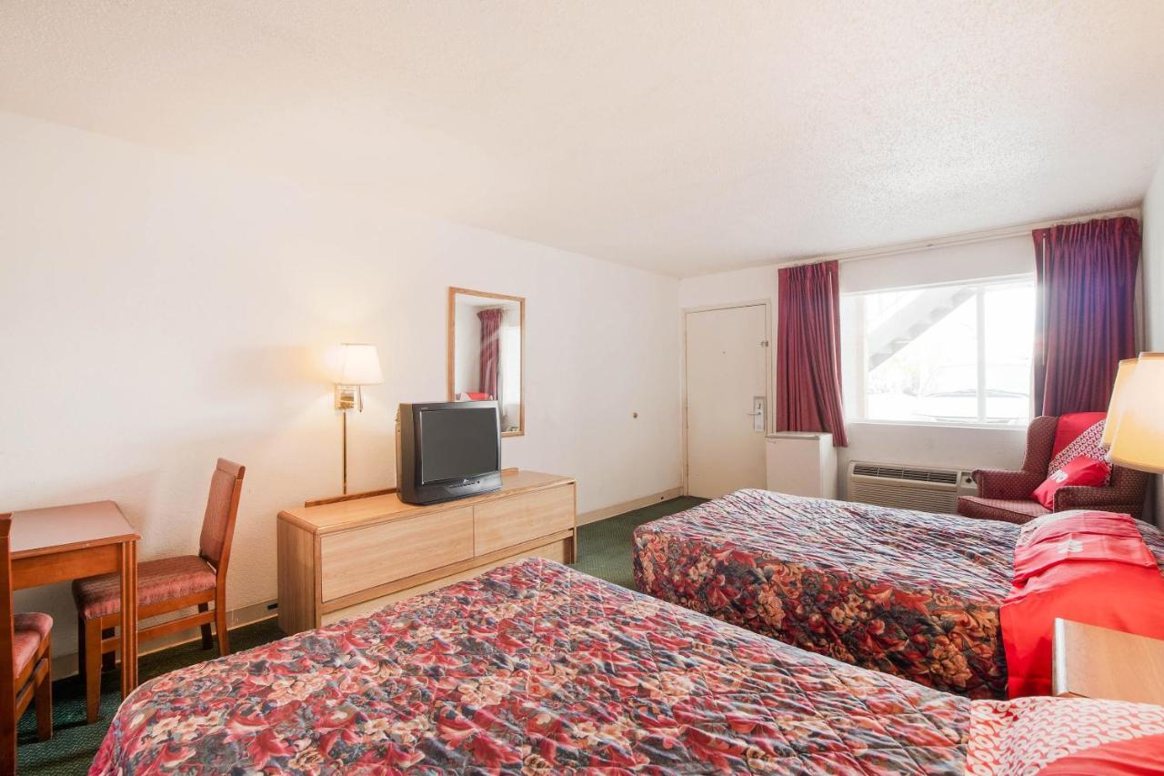 Hotel O Houston East Channelview I-10 المظهر الخارجي الصورة